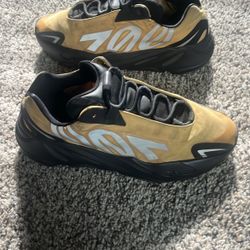 Yeezy 700