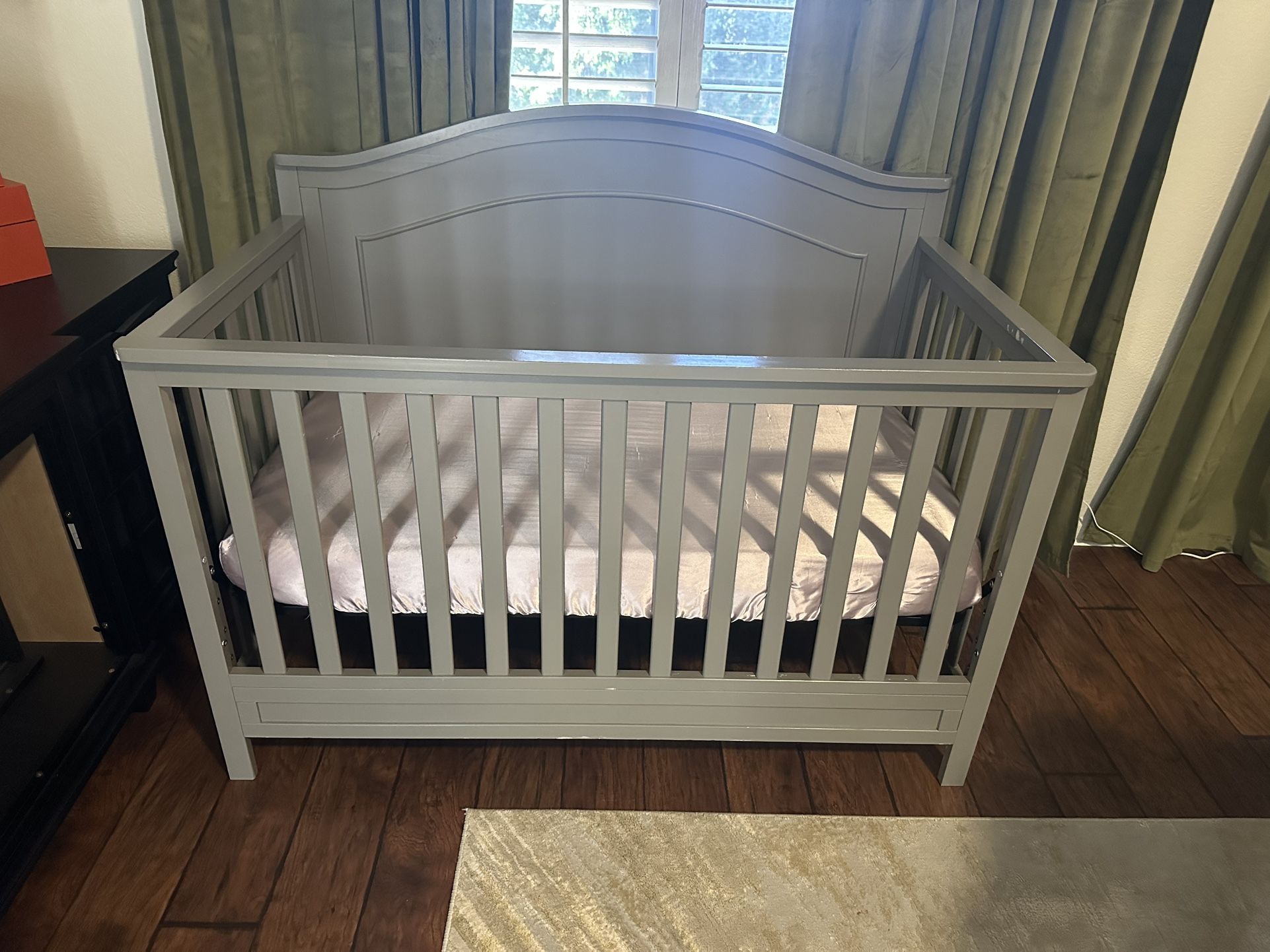 Solid Wood Daisy Convertible Baby & Toddler Crib