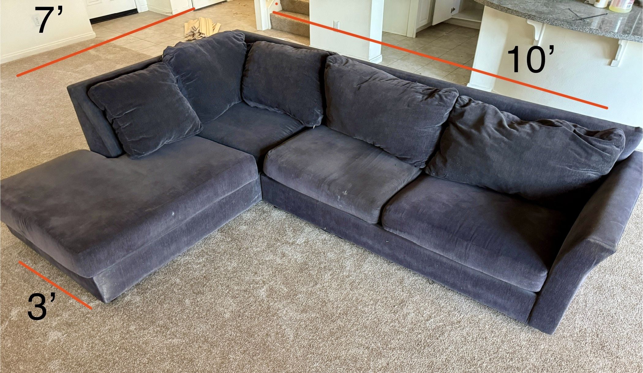 Grey 3 Piece Sectional With Right Arm Facing Chaise