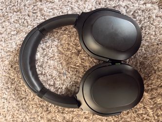 Razor barracuda x gaming headphones with wireless notch to switch between Bluetooth and fast speed wireless