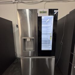 LG 25 cu ft 4-Door French Door Refrigerator - LF25S6560S - MSRP $3,300 - Our Price $1,500