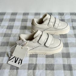 LIKE NEW w/Tags Toddler Zara Cream Sneakers | Size 6.5