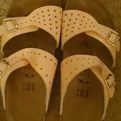 PINK SANDALS 