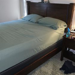 Queen Bedroom Set