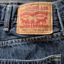 Levi Jeans 559 38x32 