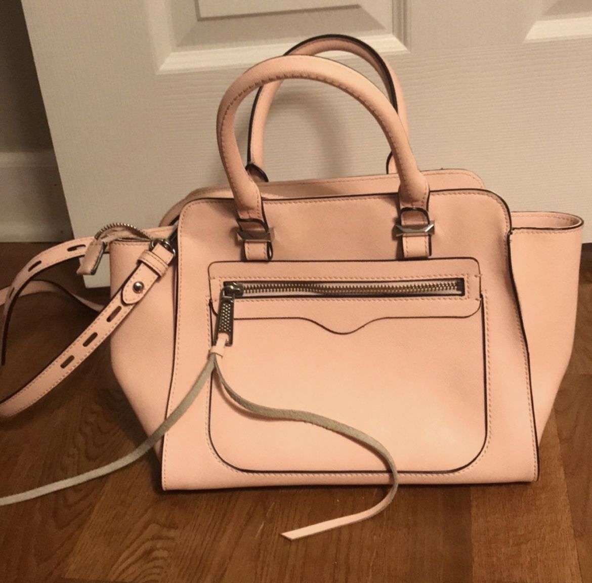 Rebecca Minkoff AVERY PINK purse satchel bag tassel zipper crossbody LEATHER euc Fabulous! EUC. Appx measurements: 10.25 l 4 w 9 d Black lini