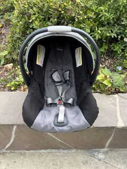 Chicco Keyfit 30 Infant Car seat
