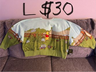 Winnie the Pooh Graphic Crewneck Sweatshirt Size Large
