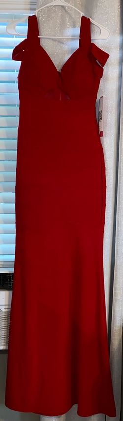 Red Cold-Shoulder Formal Dress