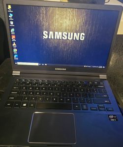 Samsung 💻 model.# np900x3e, Intel i7- 2.50GHz CPU/4.0gb.RAM/128GB.SSD- Win.10, WebCam, Wi-Fi ✔️