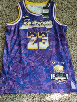 Lebron jersey