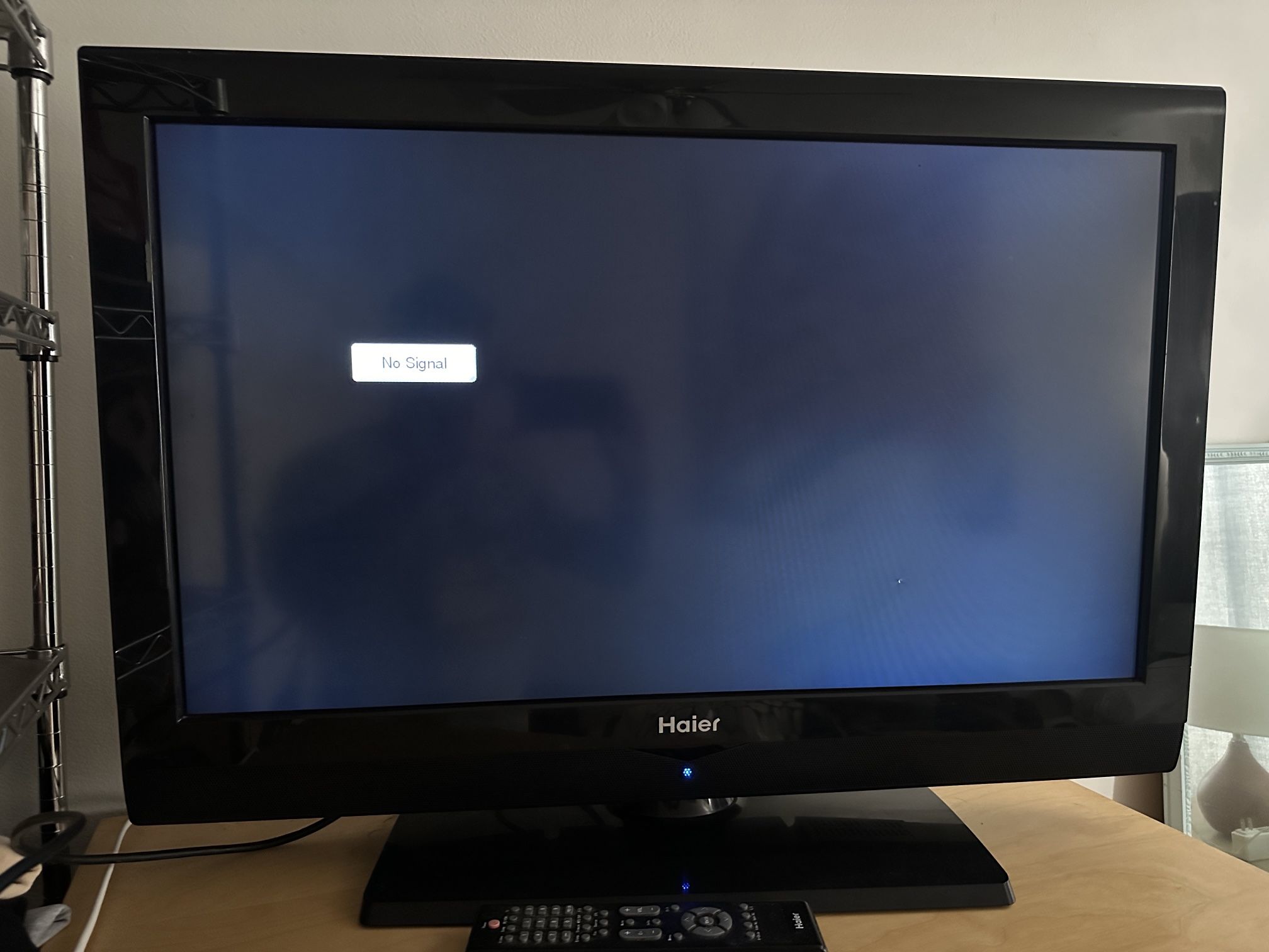 $20- 32 Inch Tv  … Works Great /with Remote