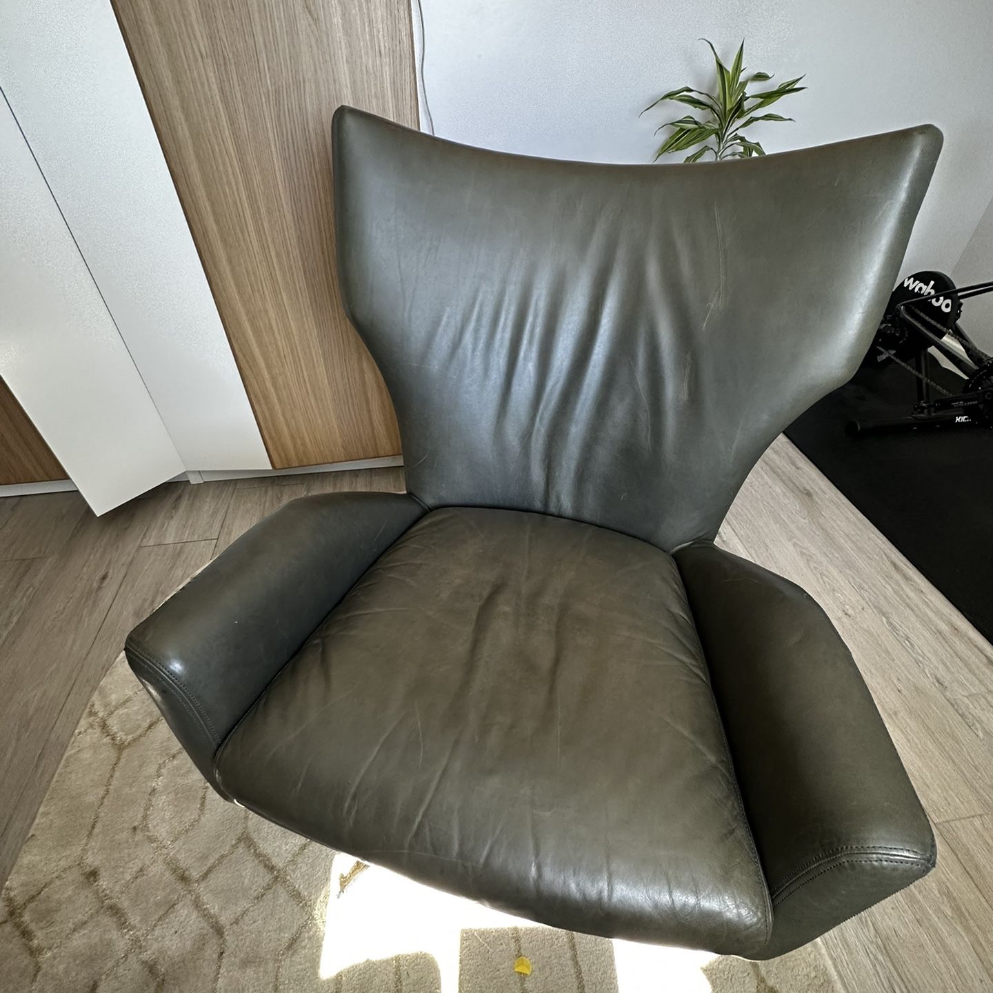 West Elm Hemming Leather Swivel Chair (grey Leather)