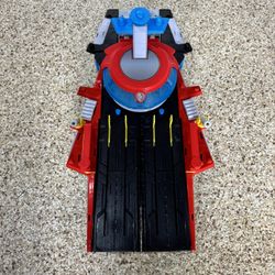 PAW Patrol: the Mighty Movie, Aircraft Carrier HQ