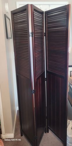 Wooden Panel Room Devider