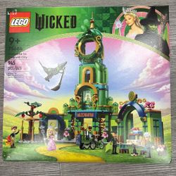 Wicked Lego Welcome to Emerald City