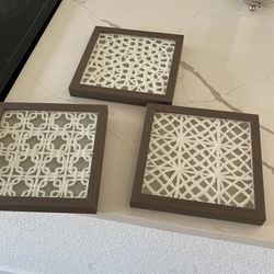 DECORATIVE SQUARES