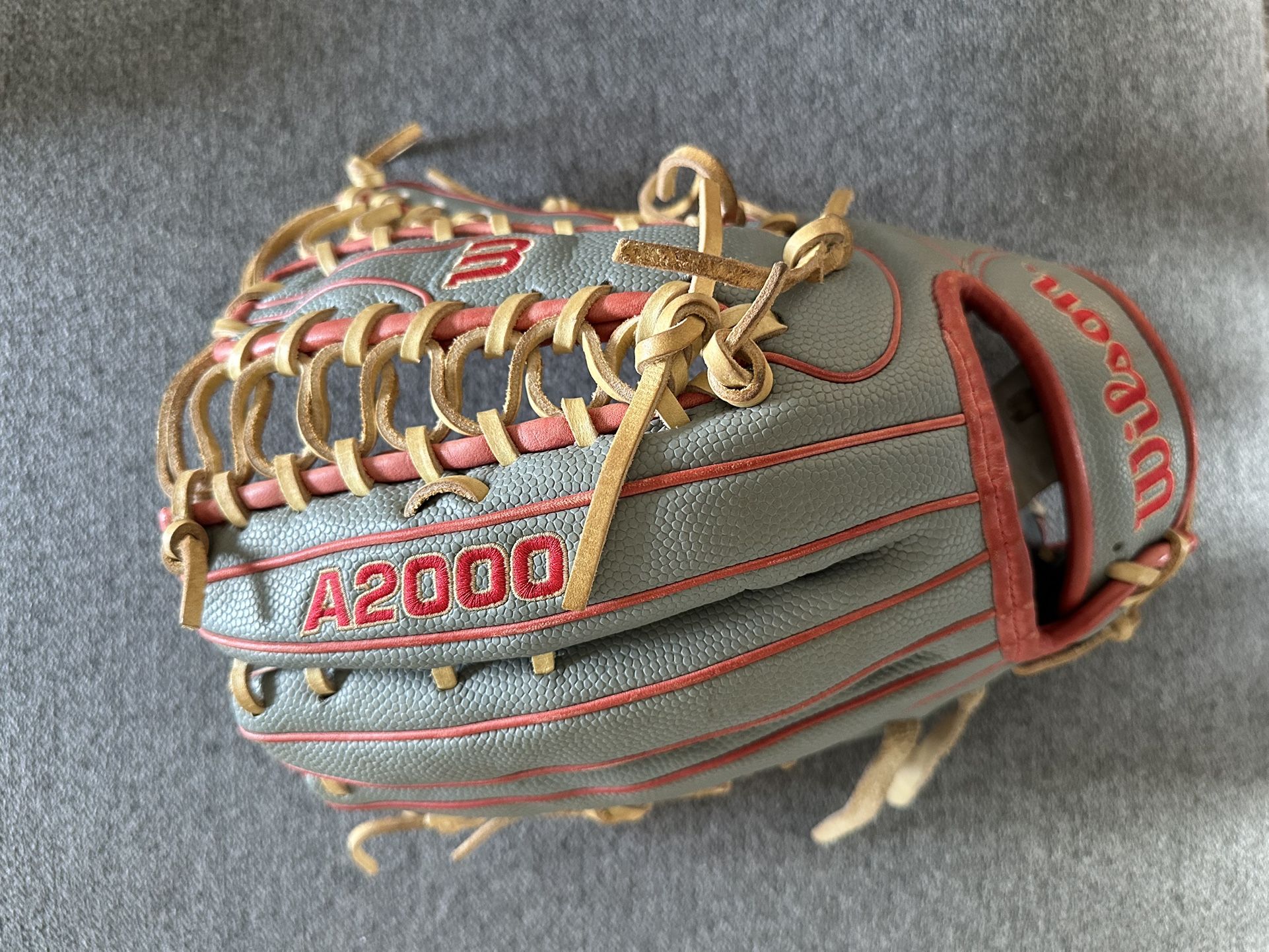 Wilson A2000 Outfield