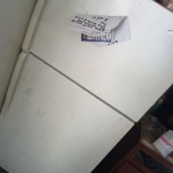 Whirlpool Apt Size Fridge