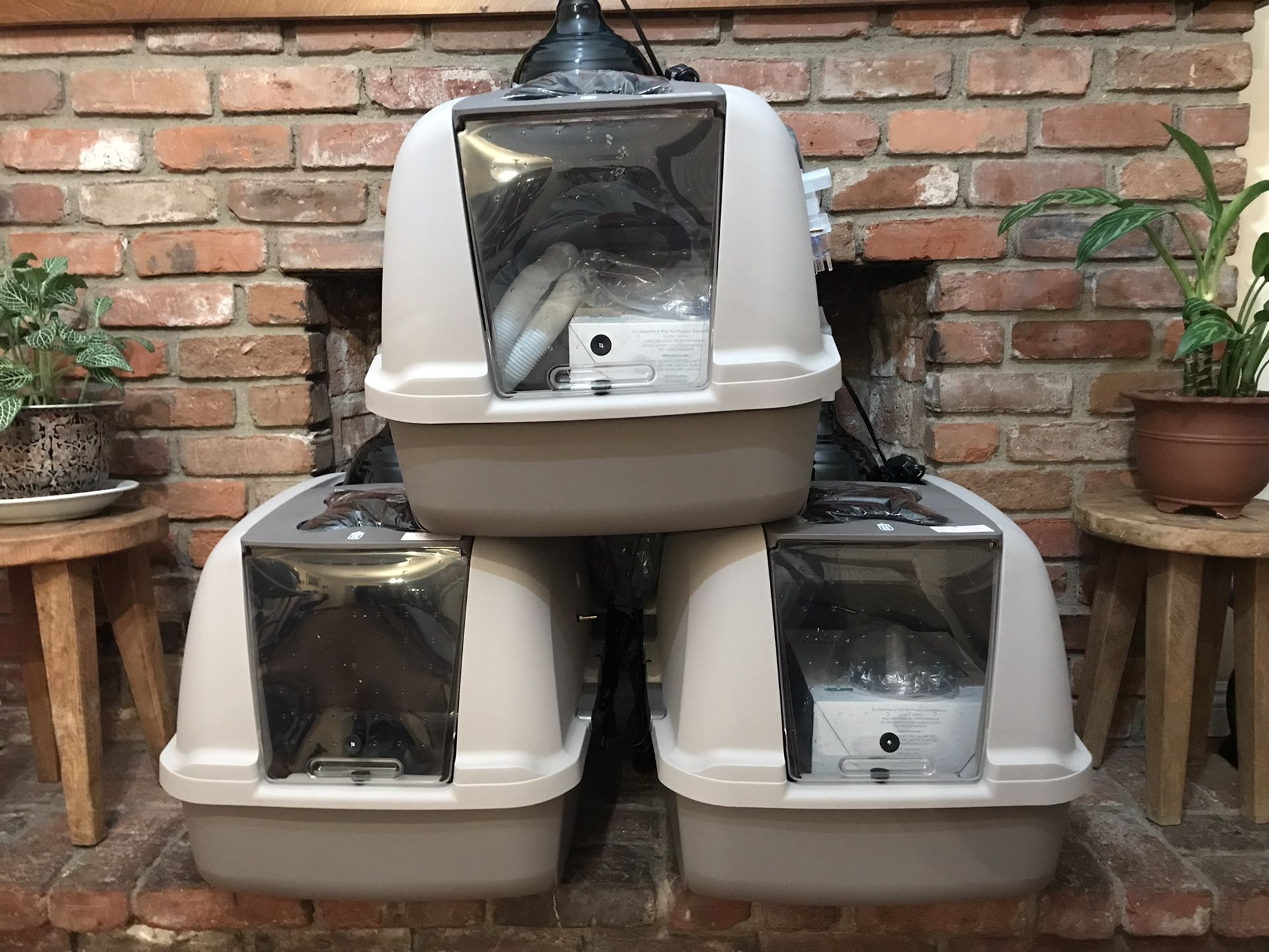 Incubator For Puppies With Humidifier Option