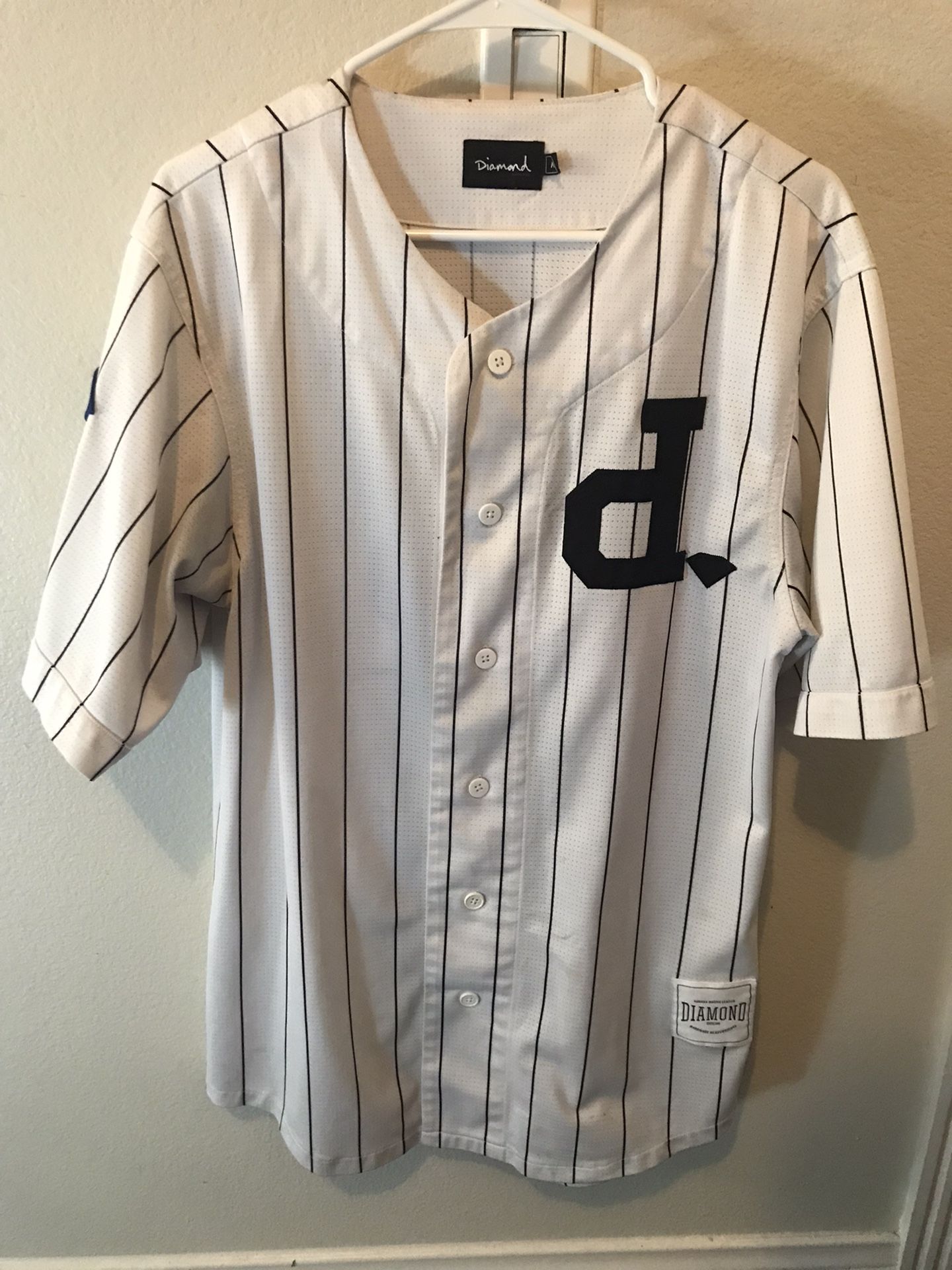 Diamond White Baseball Tee Size M 