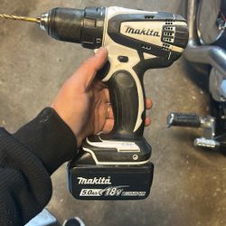 18v Makita Drill 5.0 Amp Hour Battery