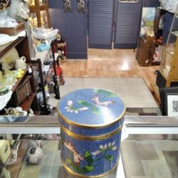 Cloisonne Keepsake Box Chain- Located In Shelton 