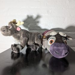 Disney Frozen Sven & Olaf Flipazoo & Authentic Disney Store Frozen SVEN Reindeer 