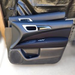 Nissan Pathfinder Door Panels – Passenger Side (Front & Rear)