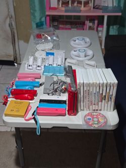 Nintendo Wii Console Bundle with Games and Accessories