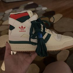 Adidas Men’s Shoe- 9 1/2