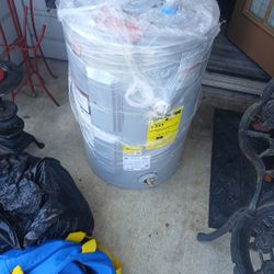 220 V. Electric 28 Gallon Water Heater. Low Boy 