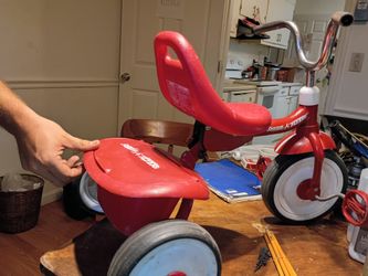 RADIO FLYER TRICYCLE