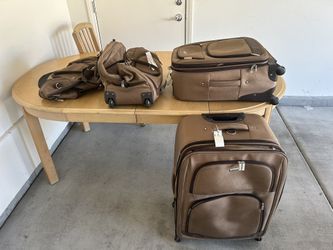 4 Set Luggage / Carry On ALL INCLUDED