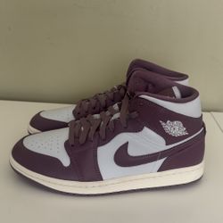 AUTHENTIC Women Air Jordan 1 -Plum