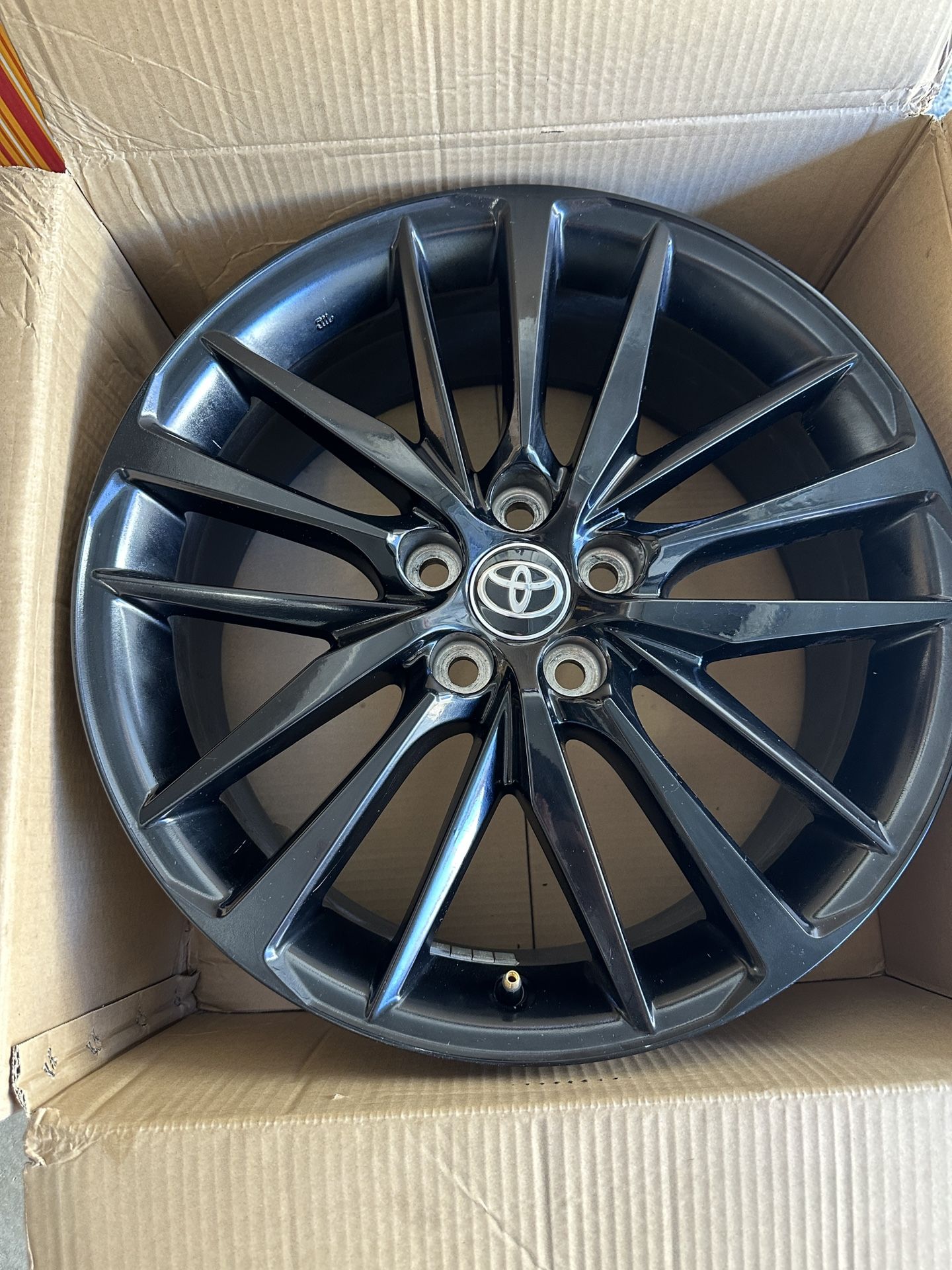 OEM Toyota Camry XSE Gloss Black 19 In Rims