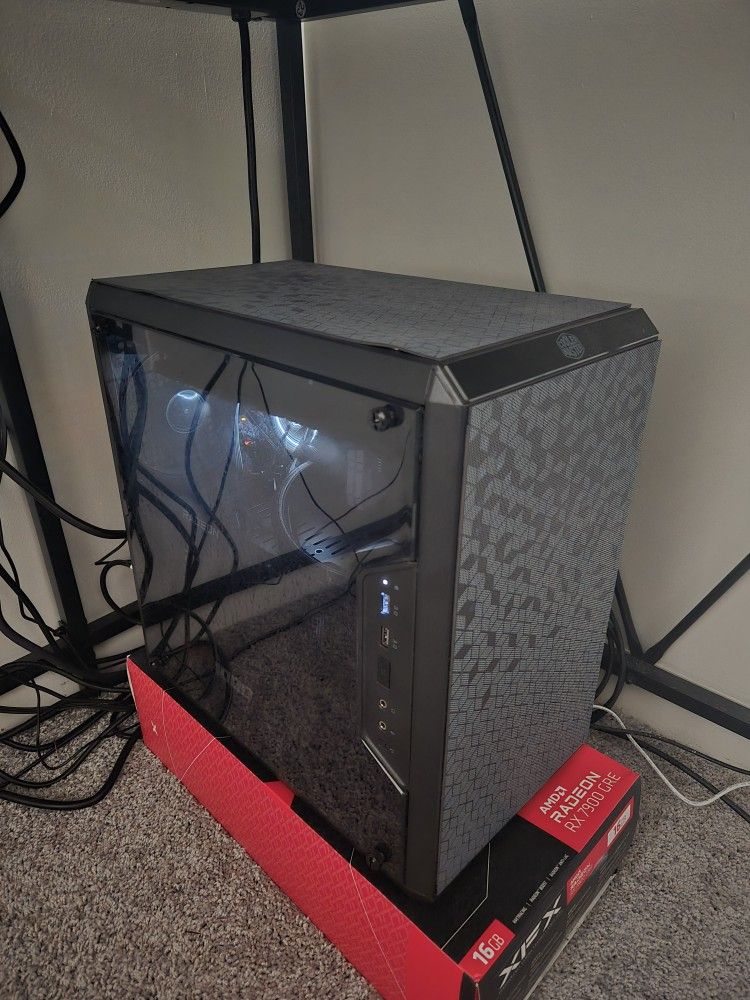 Custom Gaming PC I5-12600KF 32GB Ram 1TB SSD AMD Radeon RX 7900 GRE 1000W Power Supply