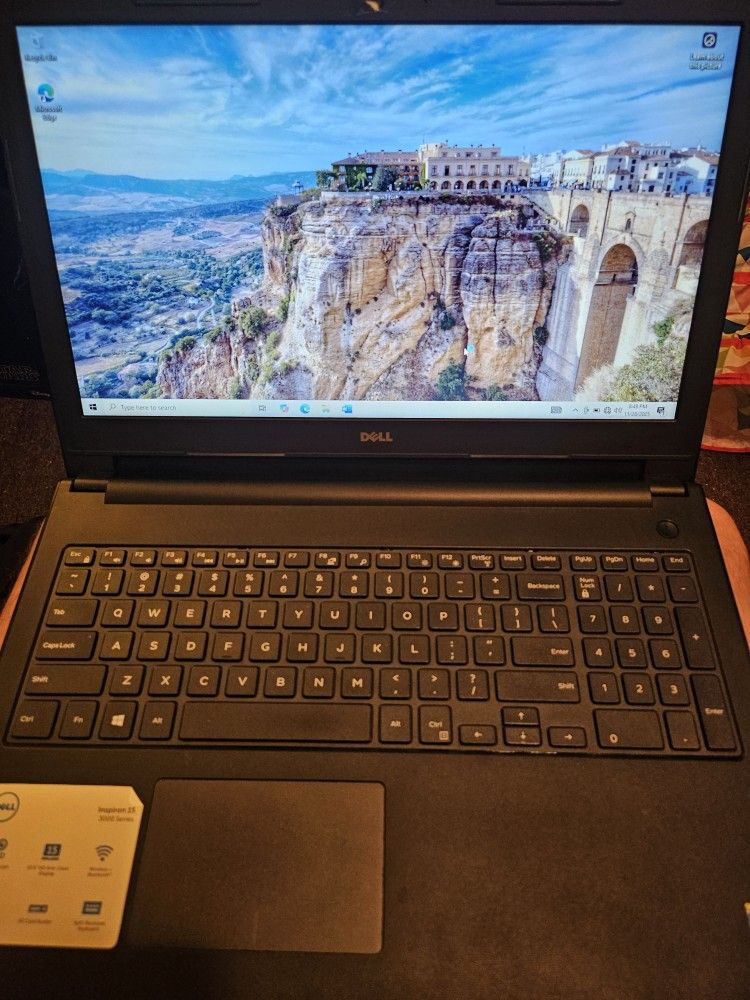 Dell Inspiron 15 3000 Series (2016 Black Model)