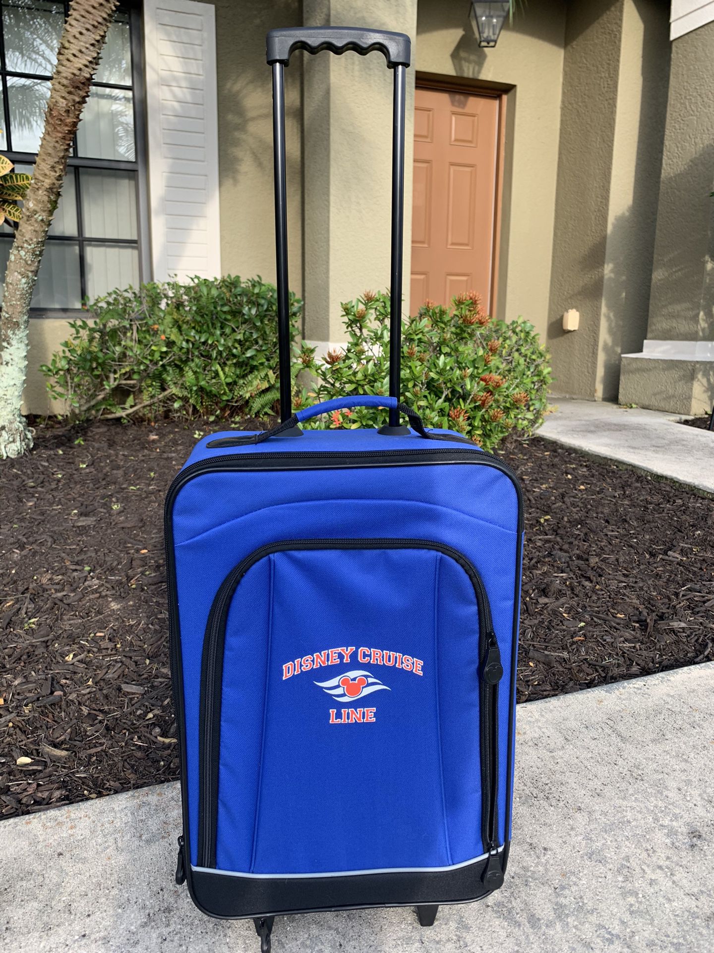 Like New Official Disney Cruise Line Luggage