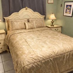 Antique Solid Wood Bedroom Set – Dresser w/ Mirror + 2 Nightstands (100+ yrs old)