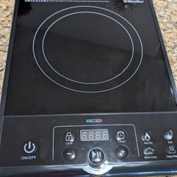 Mueller Rapid thermal induction cooktop - used only one time.