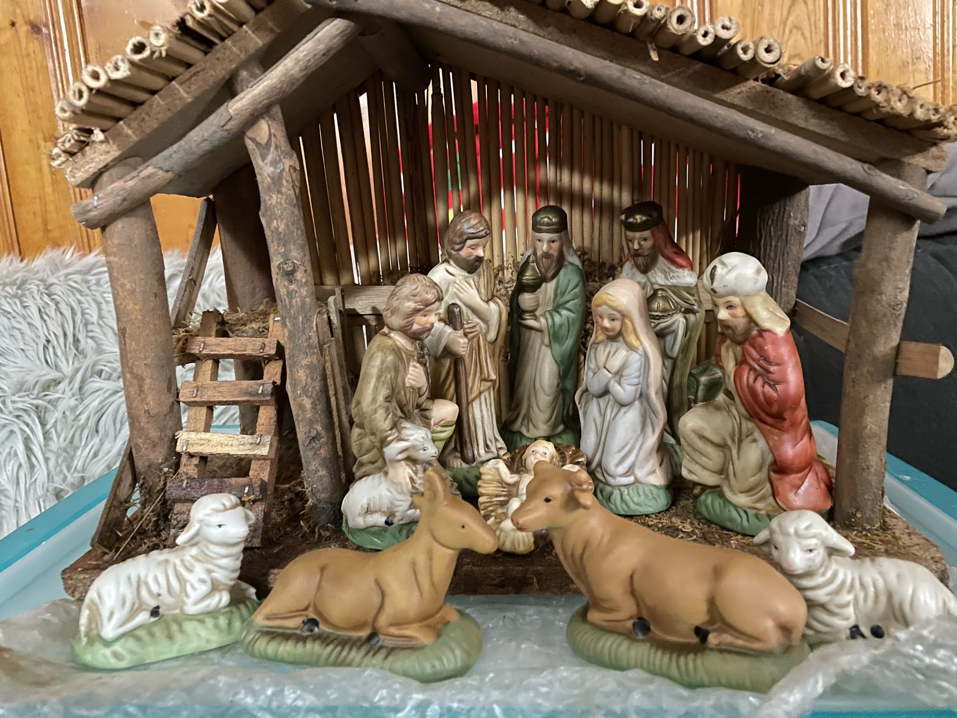 12 Piece Hand Painted Porcelain Nativity Set Made in Taiwan Sears