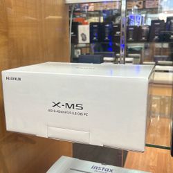 Fujifilm X-m5 With 15-45mm Lens 
