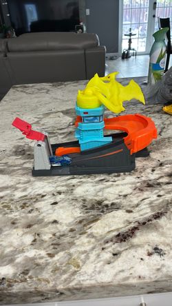 Hot Wheels Ptero Port Attack, playset
