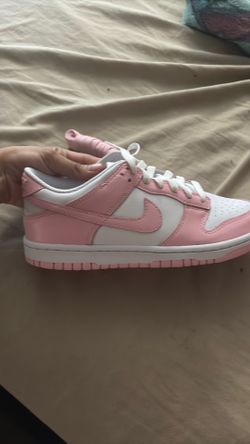 Nike dunks low.. soft pink and white size 5.5Y
