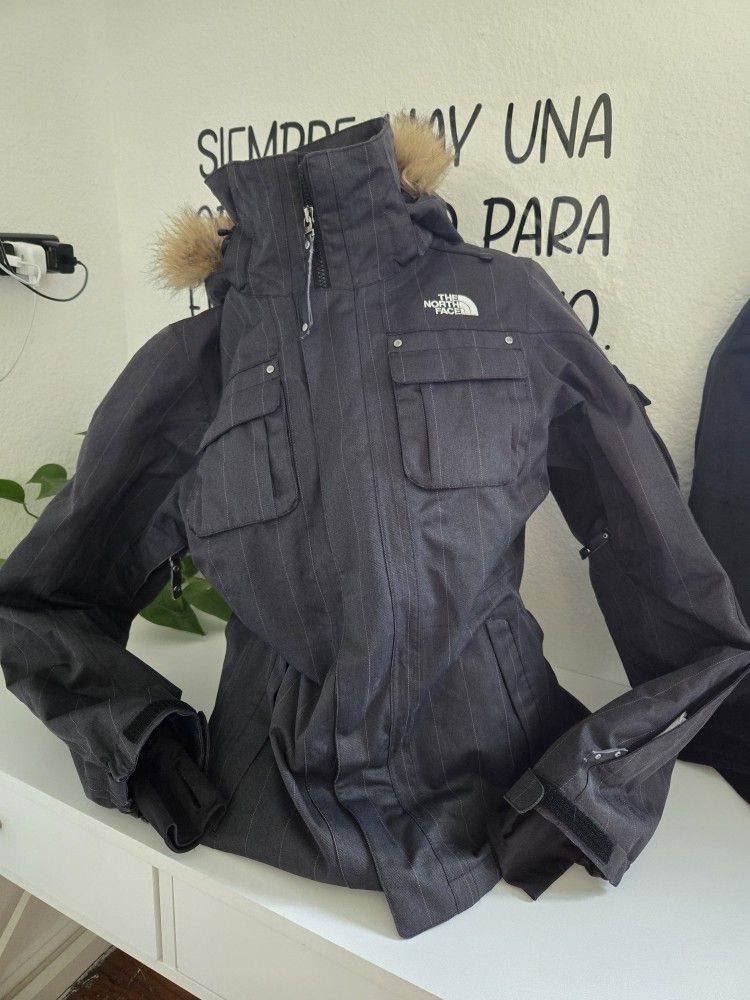 Women's The North Face Parka Jacket With Hood Color Grey Size Medium