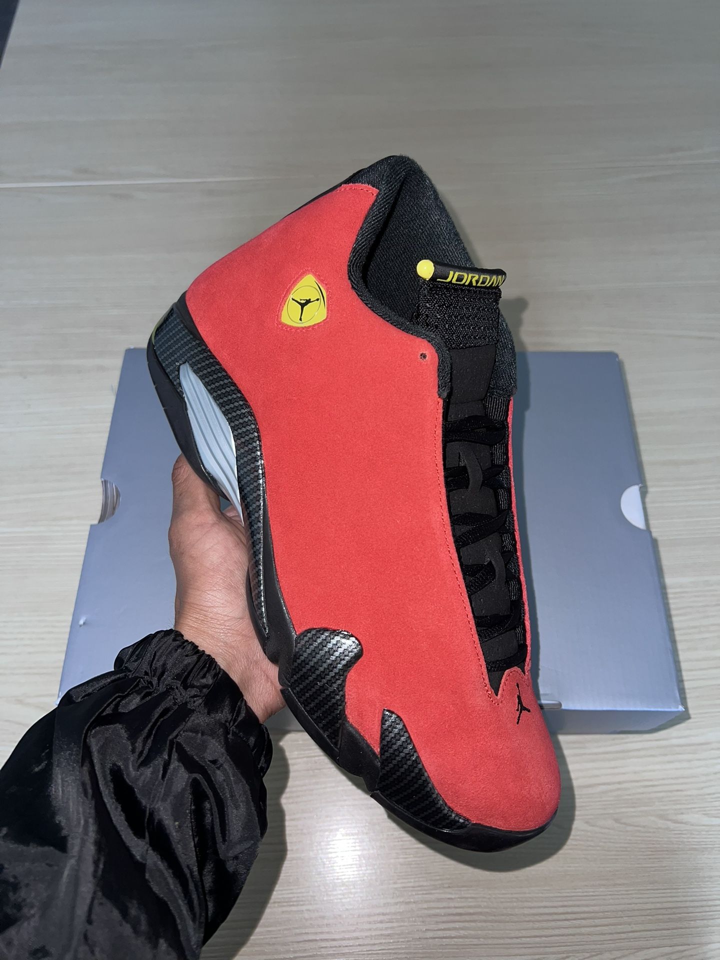 Air Jordan 14 “Ferrari” Size 11