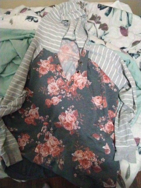 Womens Long Sleeve Shirt Maurices Brand $5