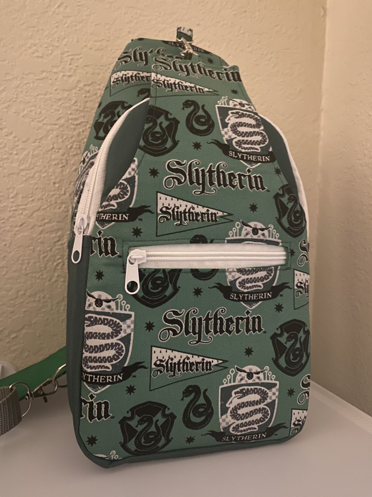 Harry potter Slytherin Slingbag
