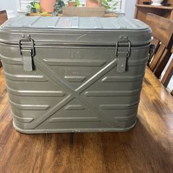 Vintage 1960 Landers Frary & Clark M-1944 Insulated Food Container w Inserts